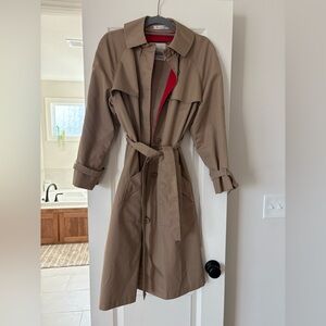 vintage Misty Harbor classic tan women's trench coat
